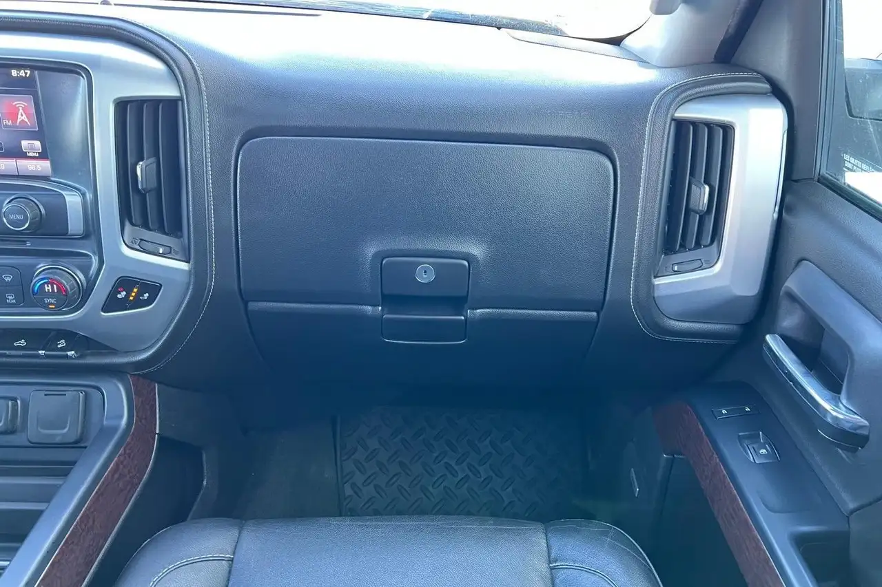 GMC Sierra 1500 снимка GMC Sierra 1500