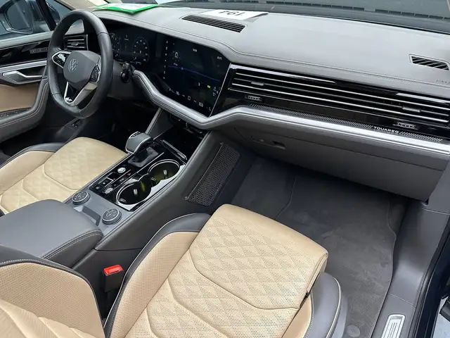 Volkswagen Touareg view 12