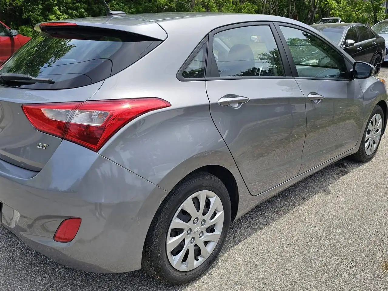 Hyundai ELANTRA снимка Hyundai ELANTRA