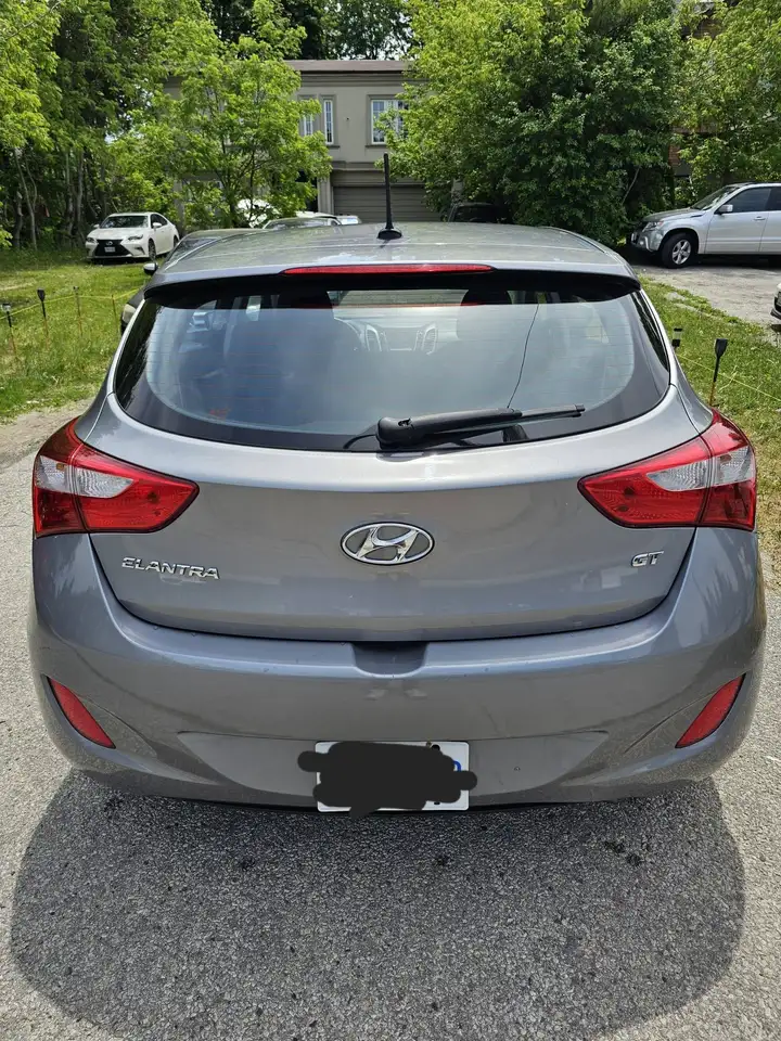Hyundai ELANTRA снимка Hyundai ELANTRA