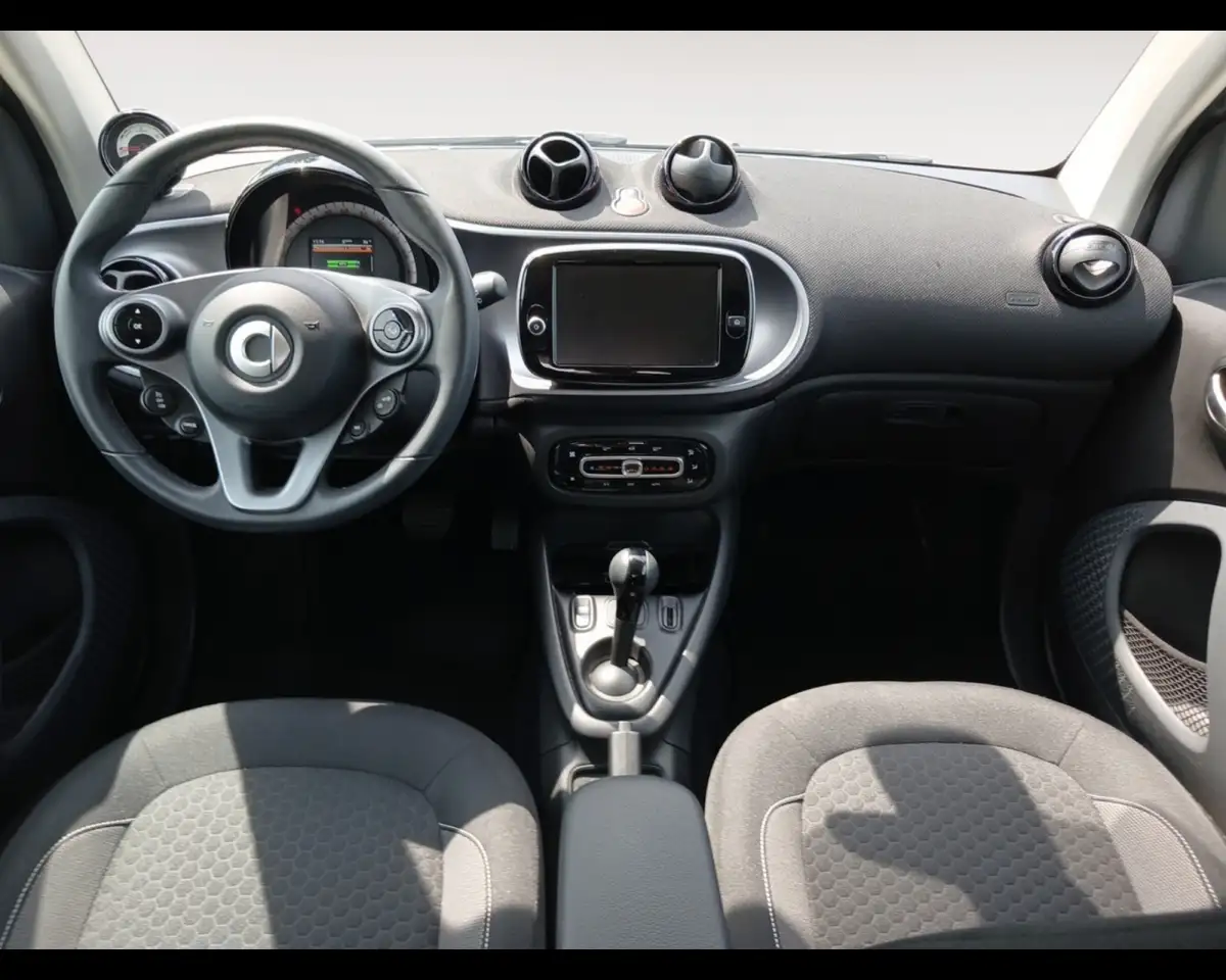 smart forTwo 2023 — фото 10