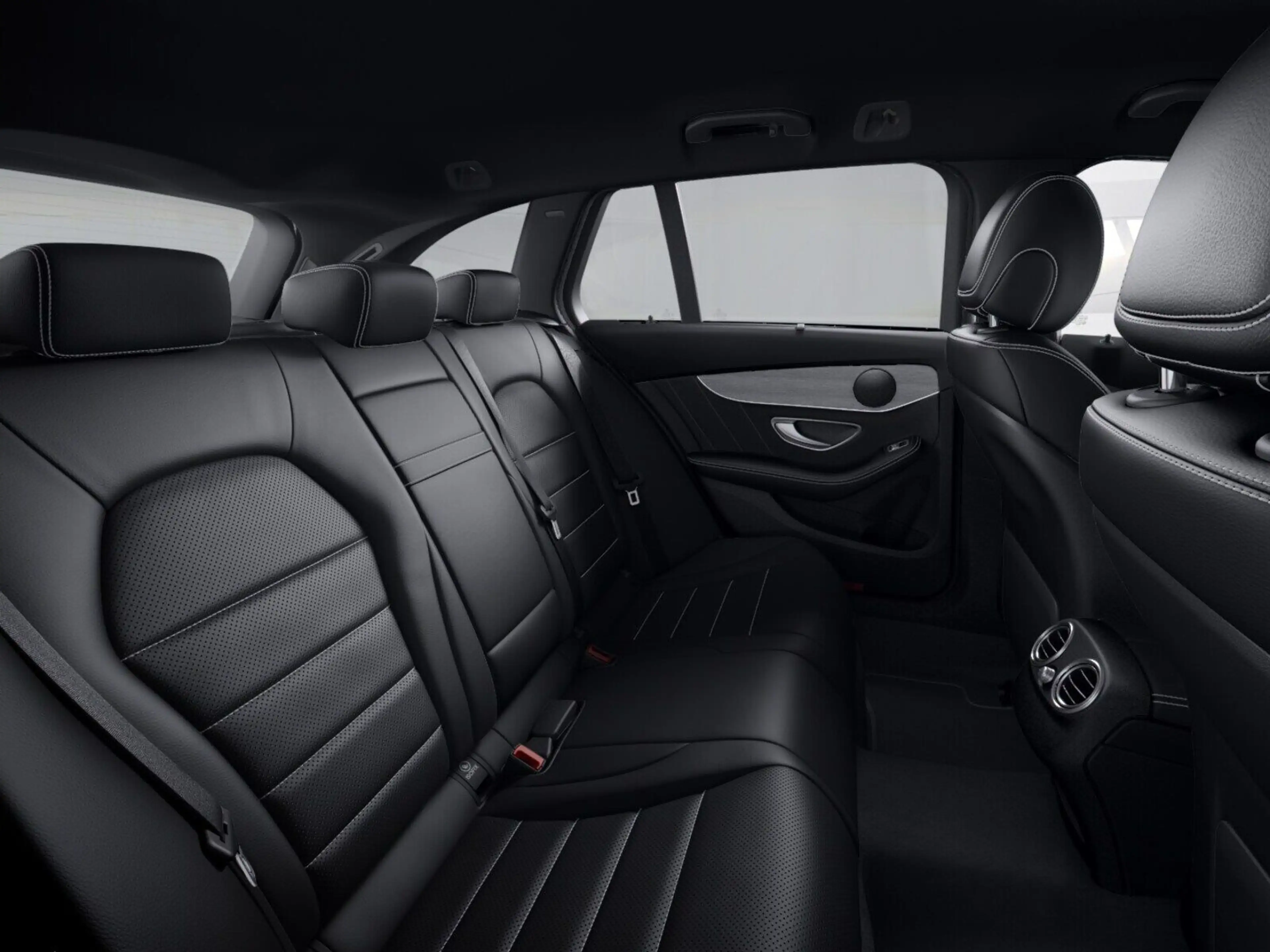 Mercedes-Benz C 300 T AMG NIGHT DISTR SPUR PDC SHZ — photo 5