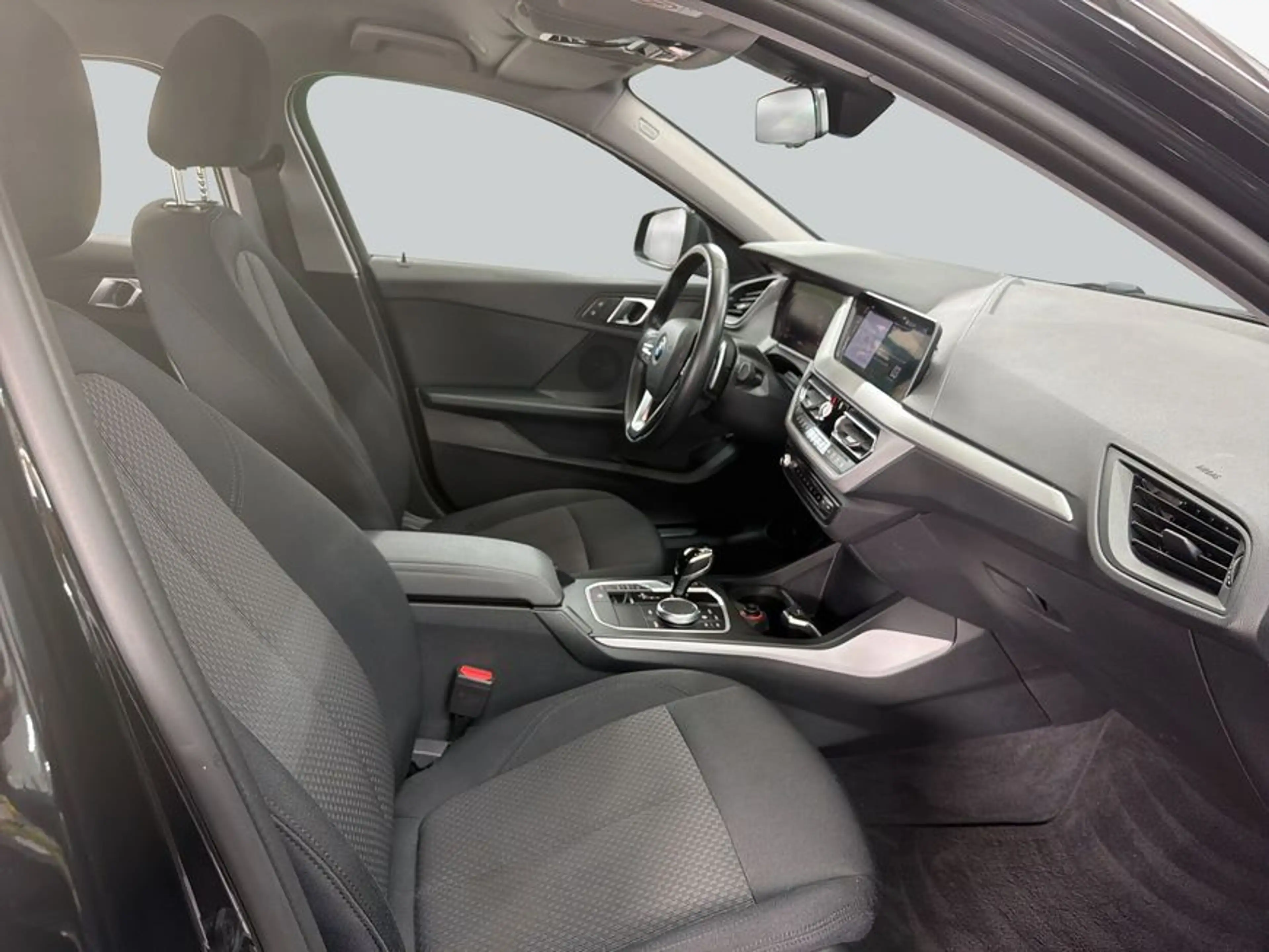 BMW 120 i Aut. Advantage LED HeadUp SHZ PDC — photo 13