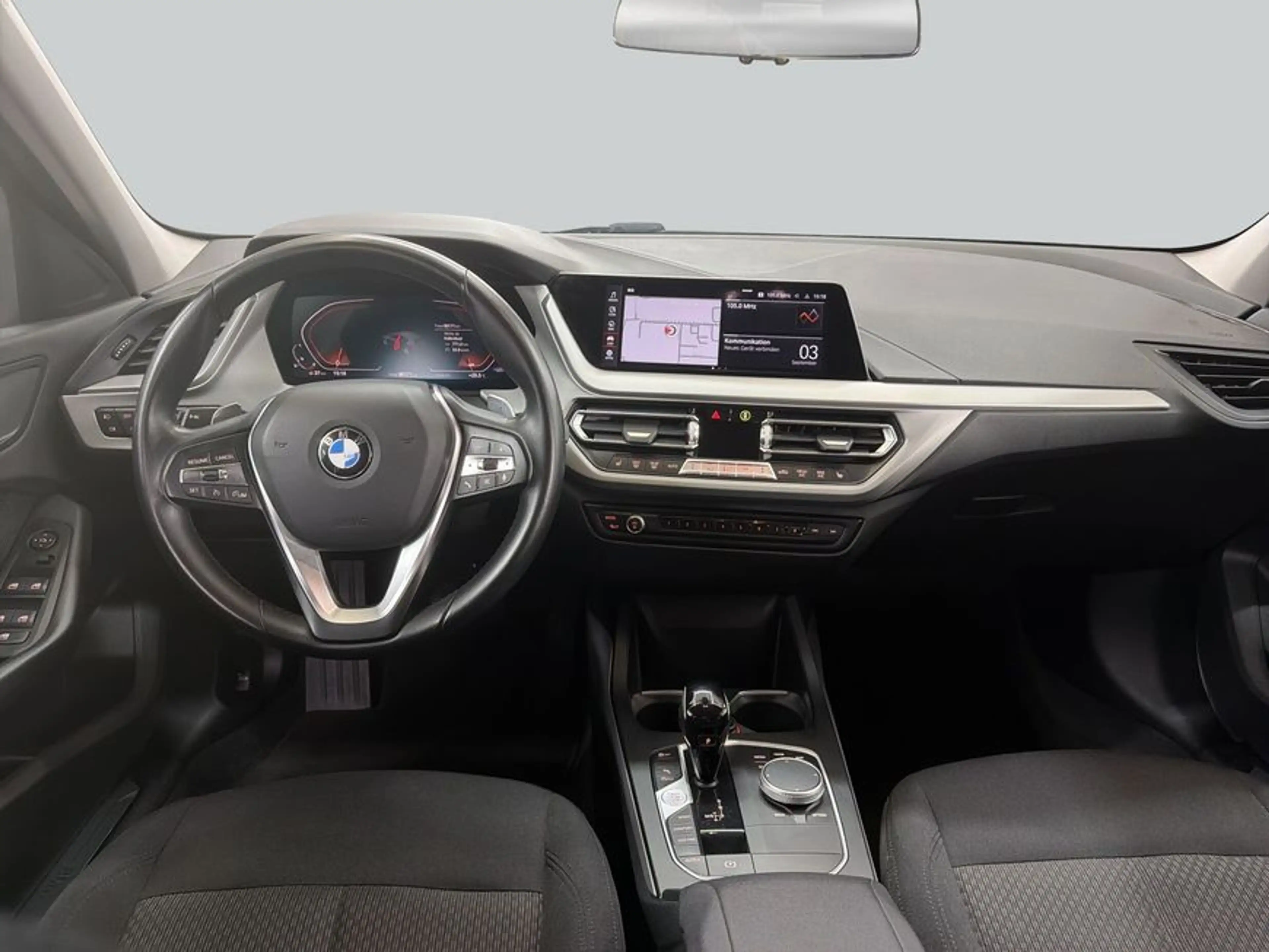 BMW 120 i Aut. Advantage LED HeadUp SHZ PDC — photo 14