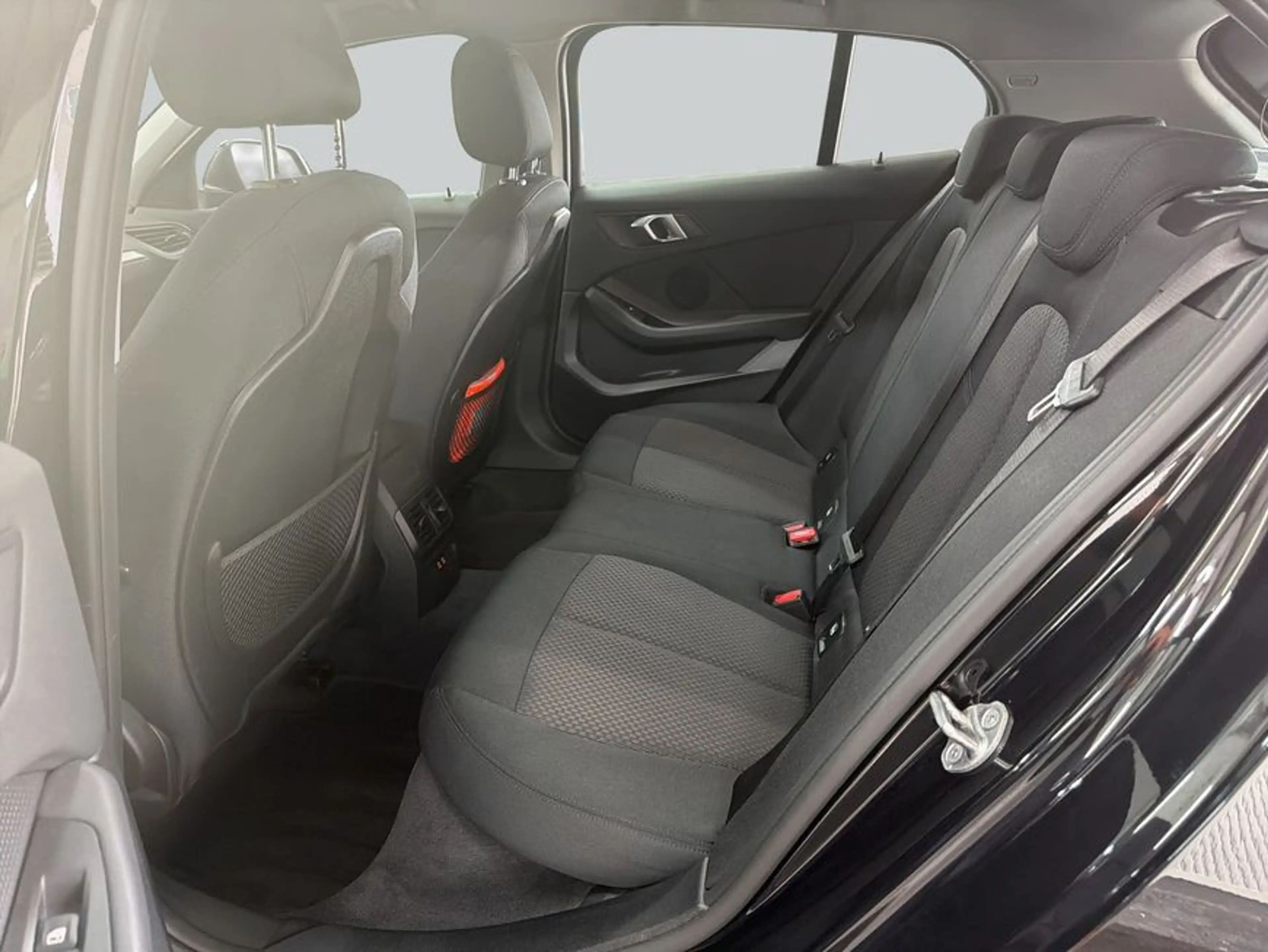 BMW 120 i Aut. Advantage LED HeadUp SHZ PDC — photo 12