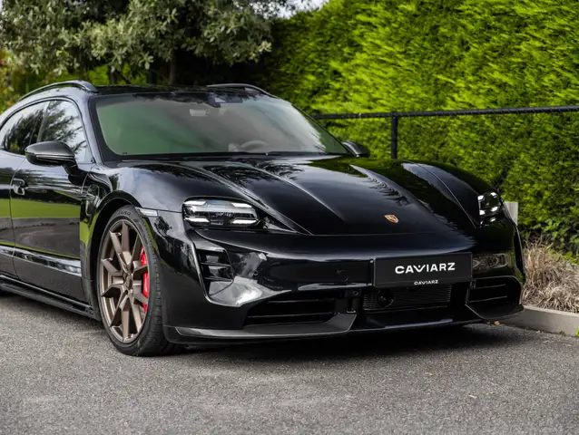 Porsche Taycan view 18