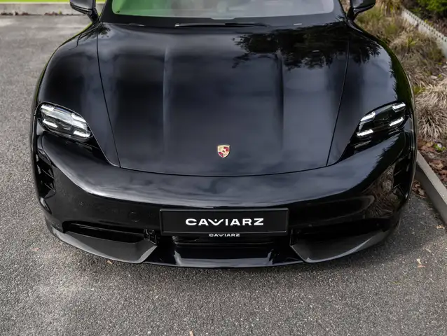 Porsche Taycan view 12