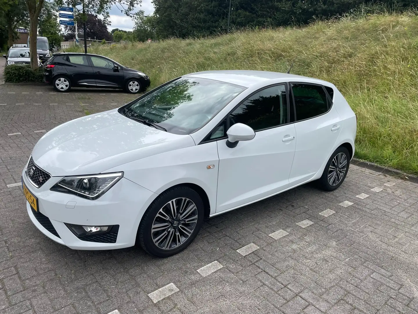 SEAT Ibiza Ibiza 1.2 TSI FR Білий - 1