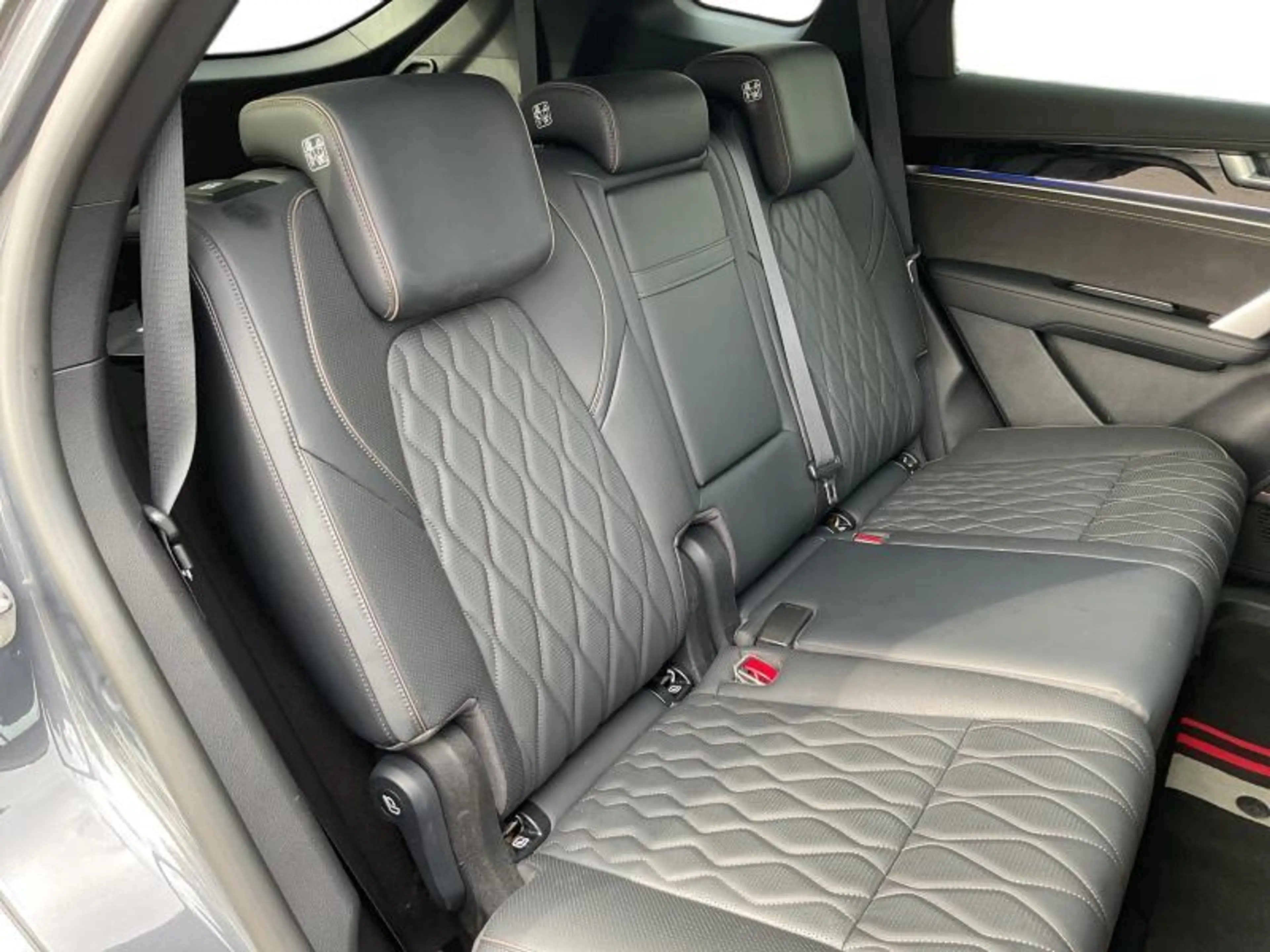 BYD Tang FLAGSHIP — photo 10