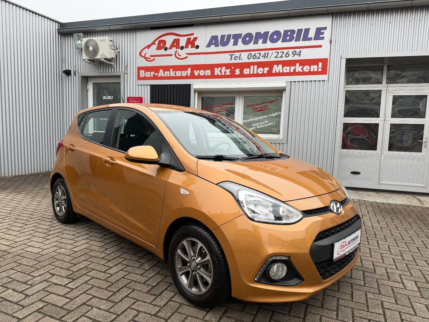 Hyundai i10 FIFA World Cup Edition 1.Hand+Bhz.Lenkrad Or - 1