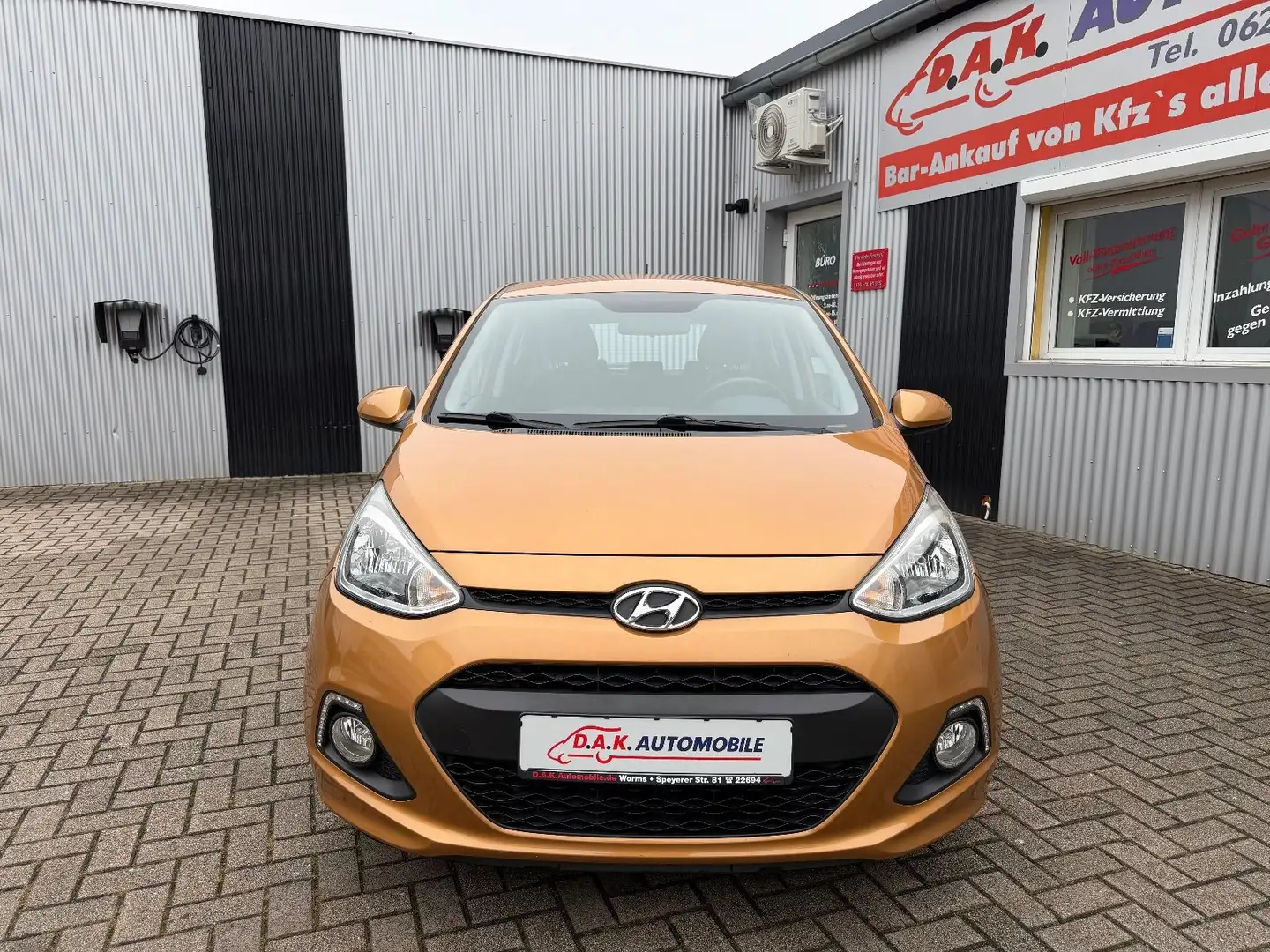 Hyundai i10 FIFA World Cup Edition 1.Hand+Bhz.Lenkrad Or - 2