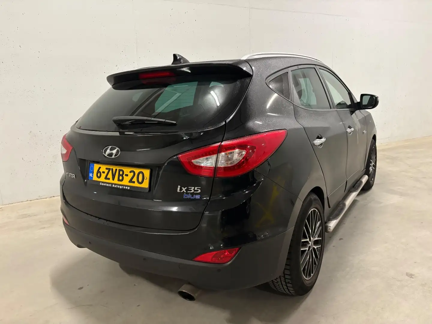 Hyundai iX35 1.6i GDI i-Catcher Trekhaak Navi Pano Camera Zwart - 2