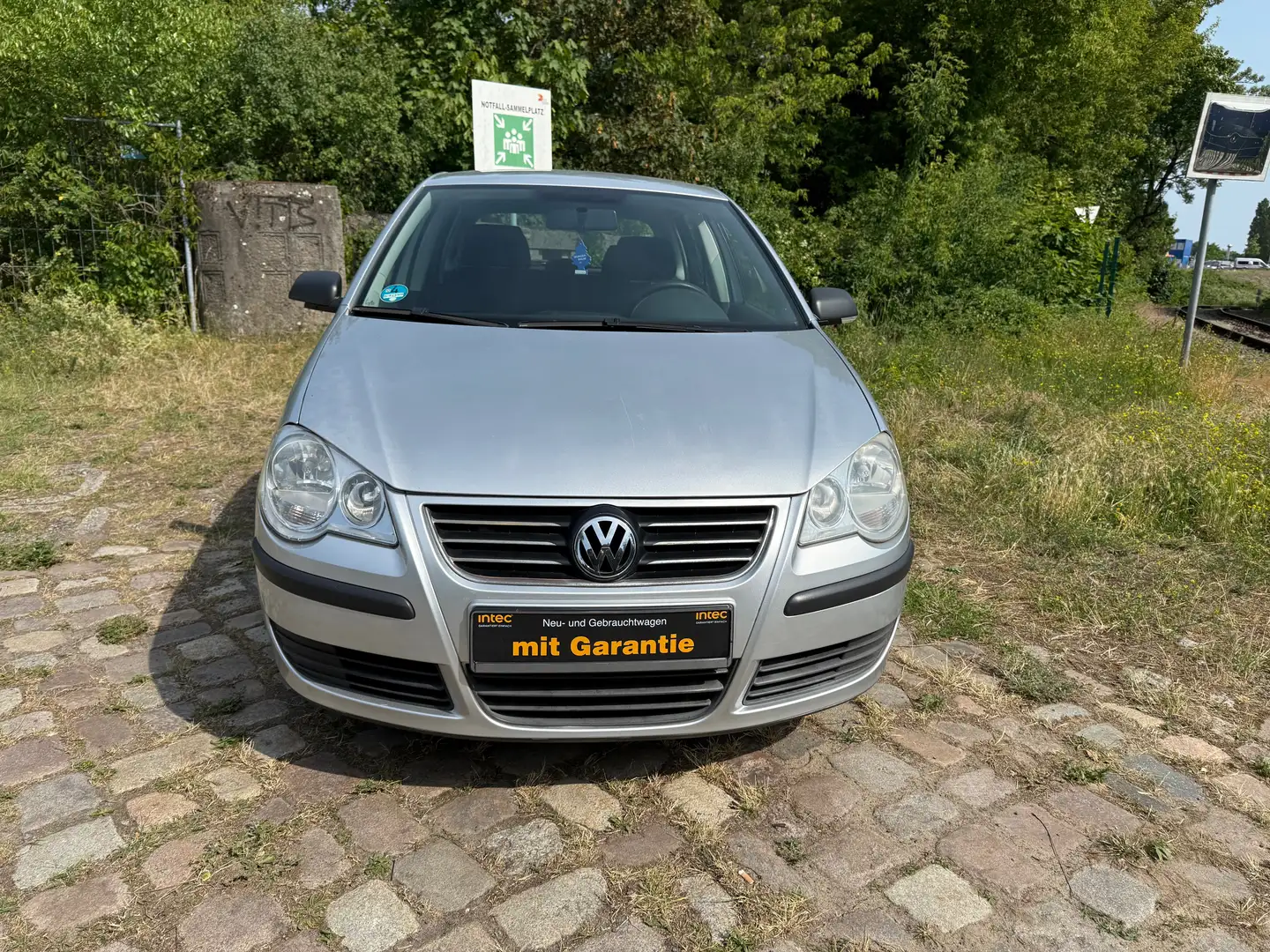 Volkswagen Polo Trendline Gris - 1