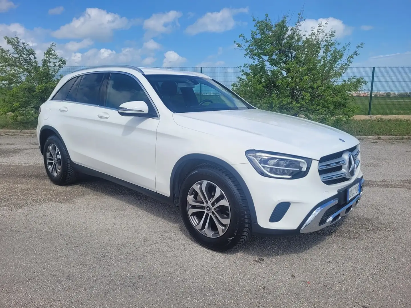 Mercedes-Benz GLC 300 GLC 300 d 4Matic Executive Weiß - 1
