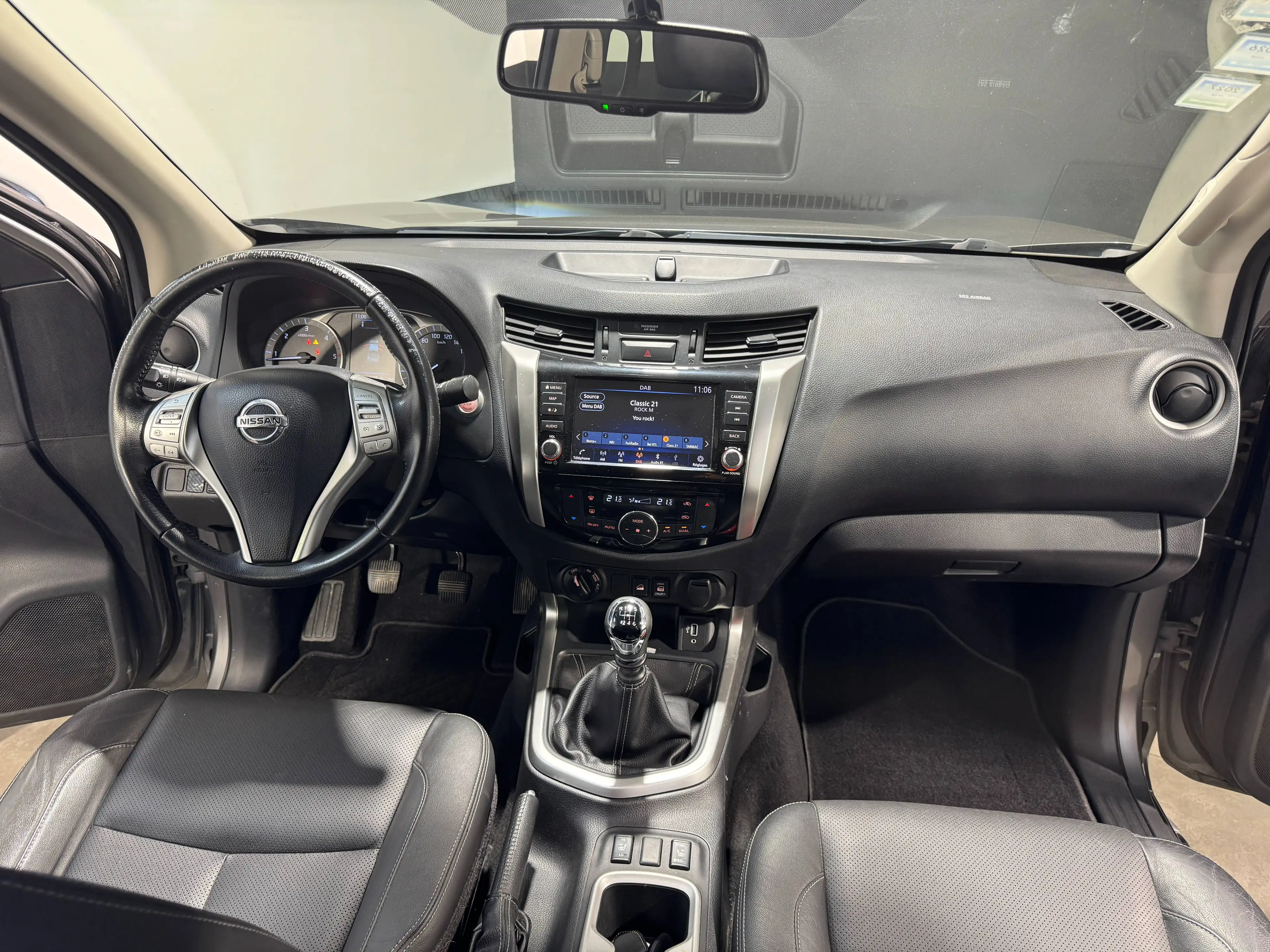 Nissan Navara ** 2.3 dCi ** 4WD ** Tekna ** GPS ** Garantie 12 mois ** — photo 10