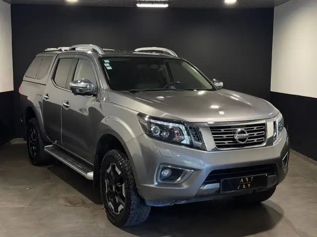 Nissan Navara ** 2.3 dCi ** 4WD ** Tekna ** GPS ** Garantie 12 mois **