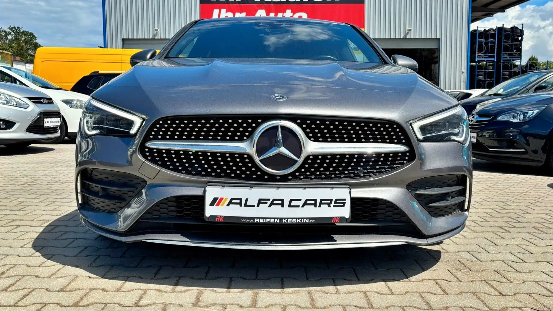 Mercedes-Benz CLA 200 AMG LINE/LED/NAVI/SHZ Grau - 2