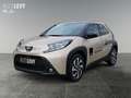 Toyota Aygo X Teamplayer +SHZ+CarPlay+Navi+1,99% !! Beige - thumbnail 2