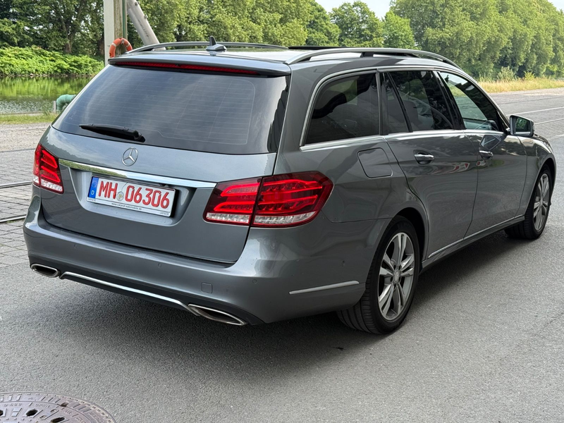 Mercedes-Benz E 350 E350Bluetec*4Matic*360*Distronic*Totwinkel*H&K** — photo 3