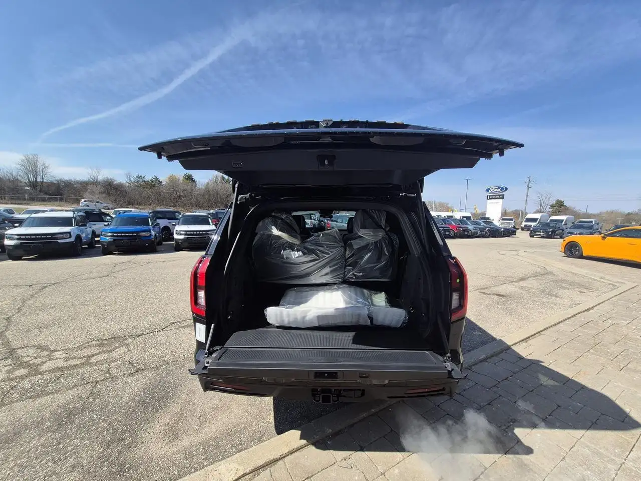 Ford Expedition снимка Ford Expedition