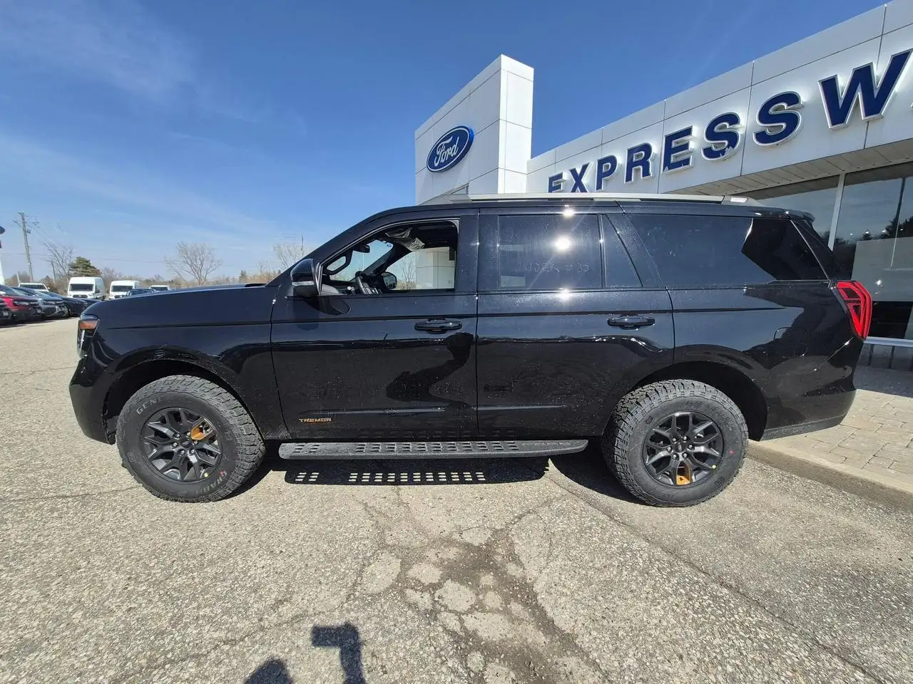 Ford Expedition снимка Ford Expedition