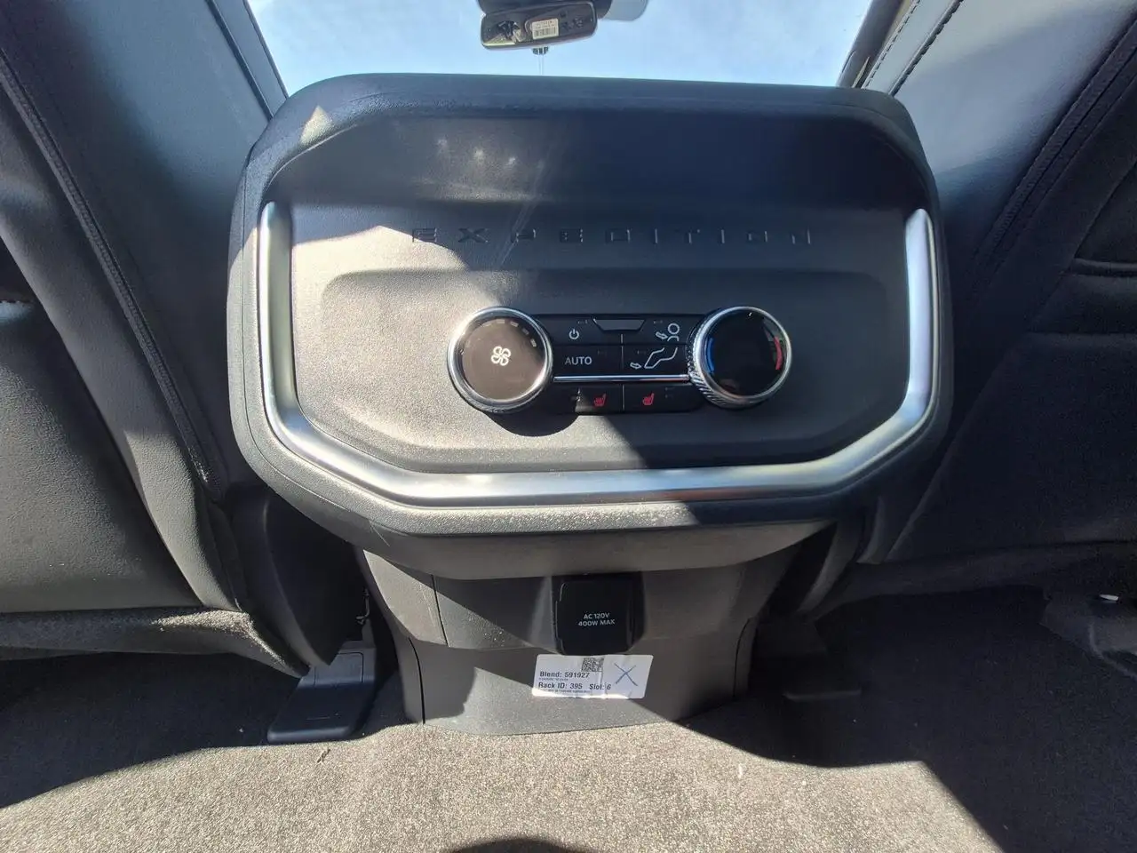 Ford Expedition снимка Ford Expedition