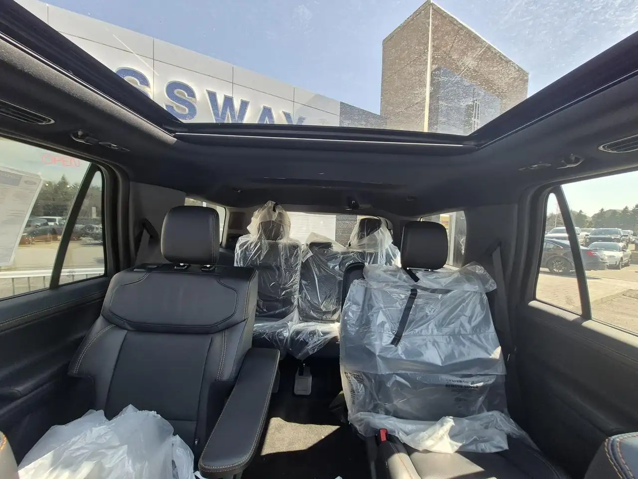 Ford Expedition снимка Ford Expedition