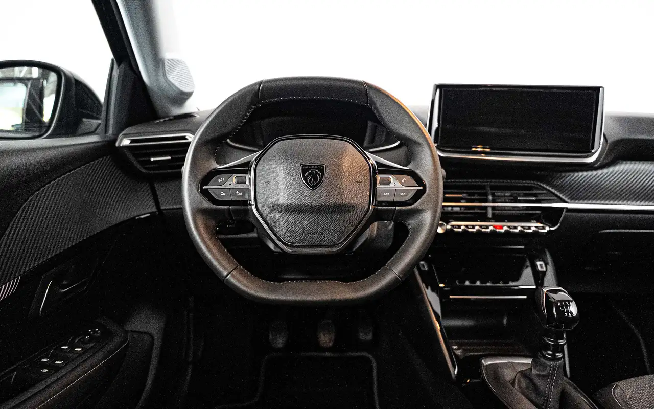 Peugeot 208 1.2 Turbo Allure 10