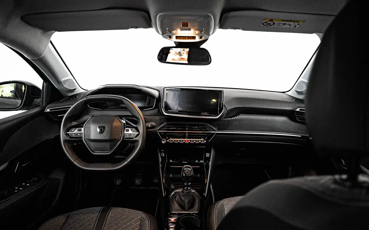 Peugeot 208 1.2 Turbo Allure 9