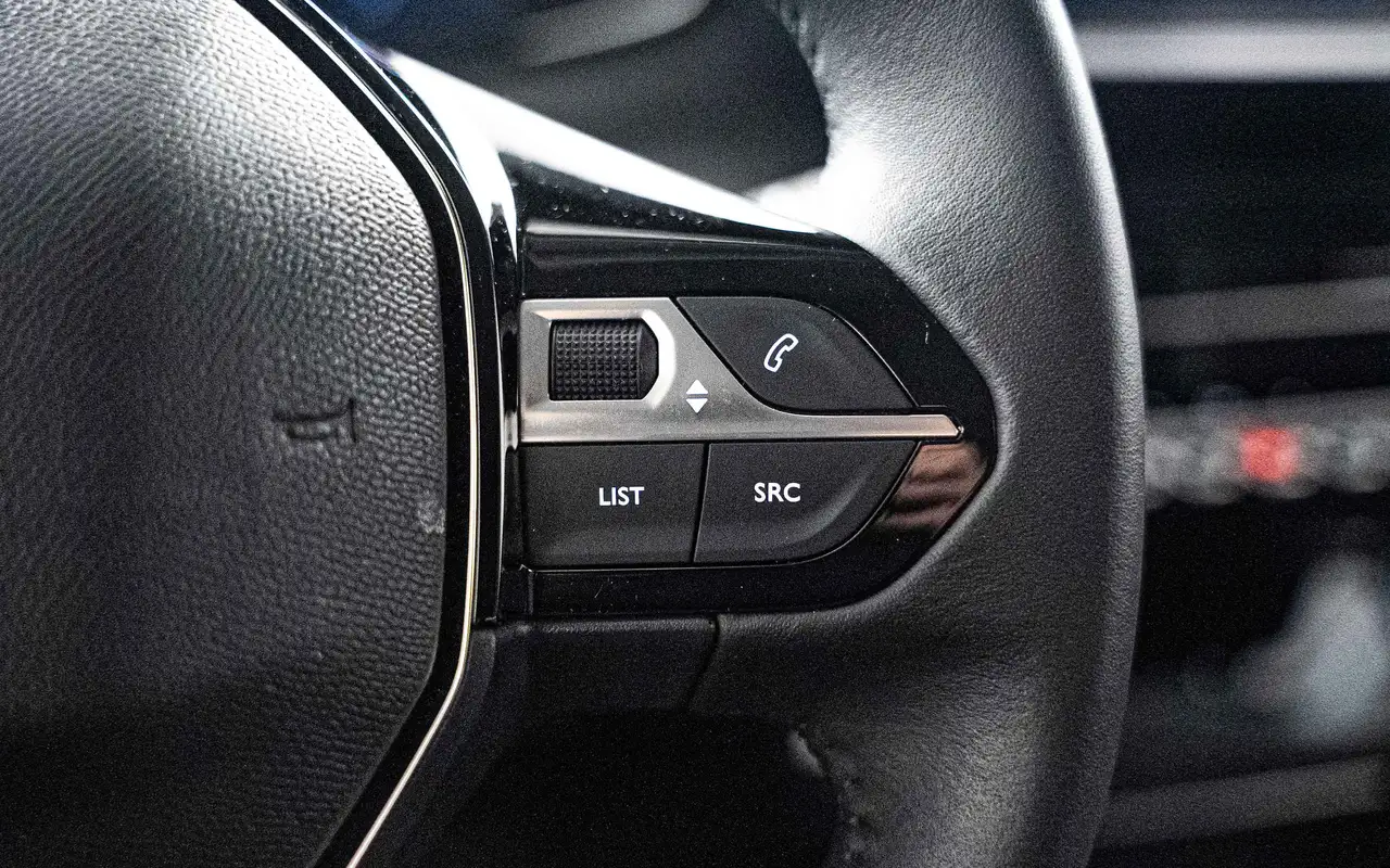 Peugeot 208 1.2 Turbo Allure 12