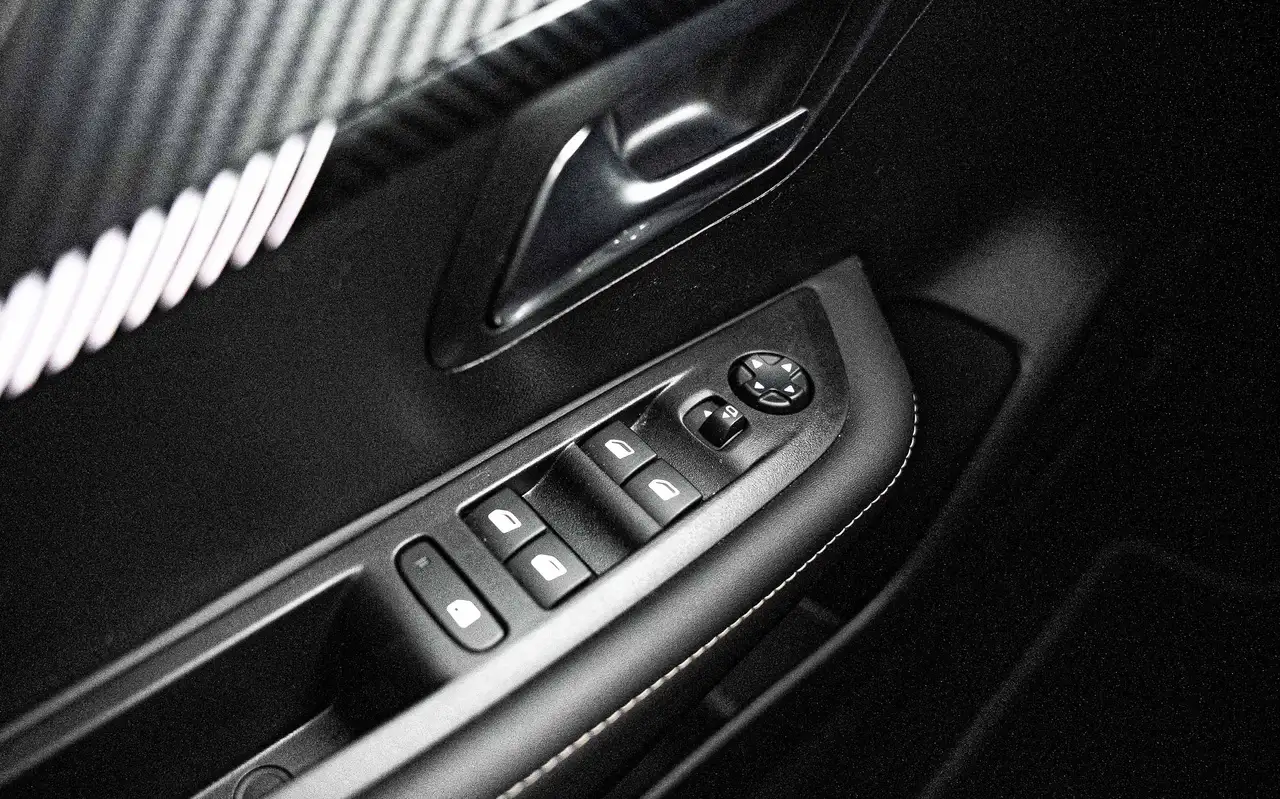 Peugeot 208 1.2 Turbo Allure 24