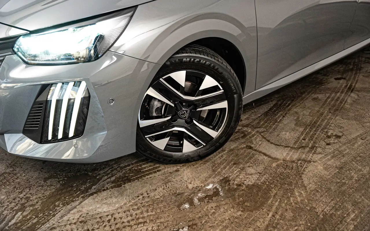 Peugeot 208 1.2 Turbo Allure 5