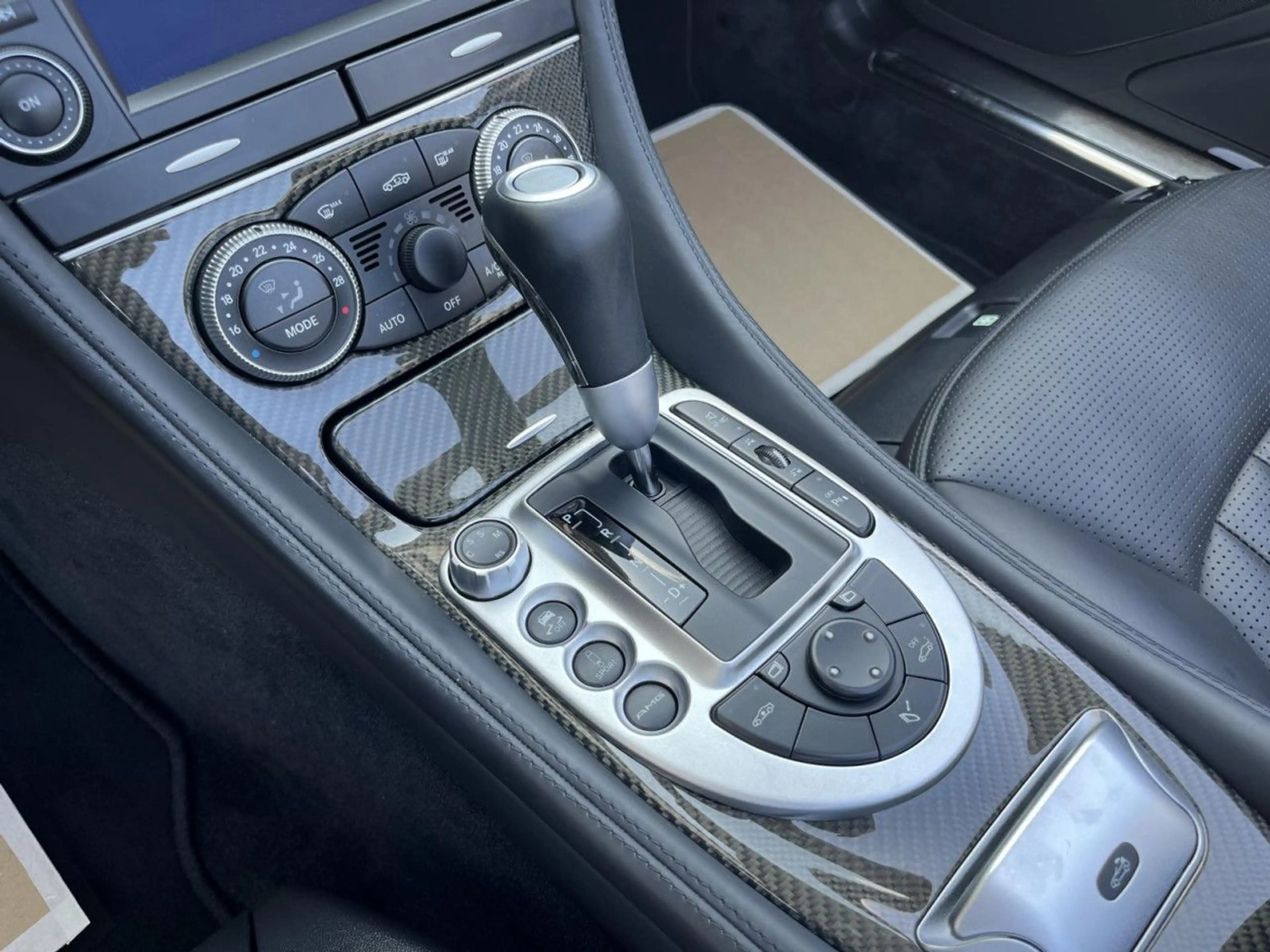 Mercedes-Benz SL 63 AMG Pano Active Body Control Airscarf Comand — photo 8