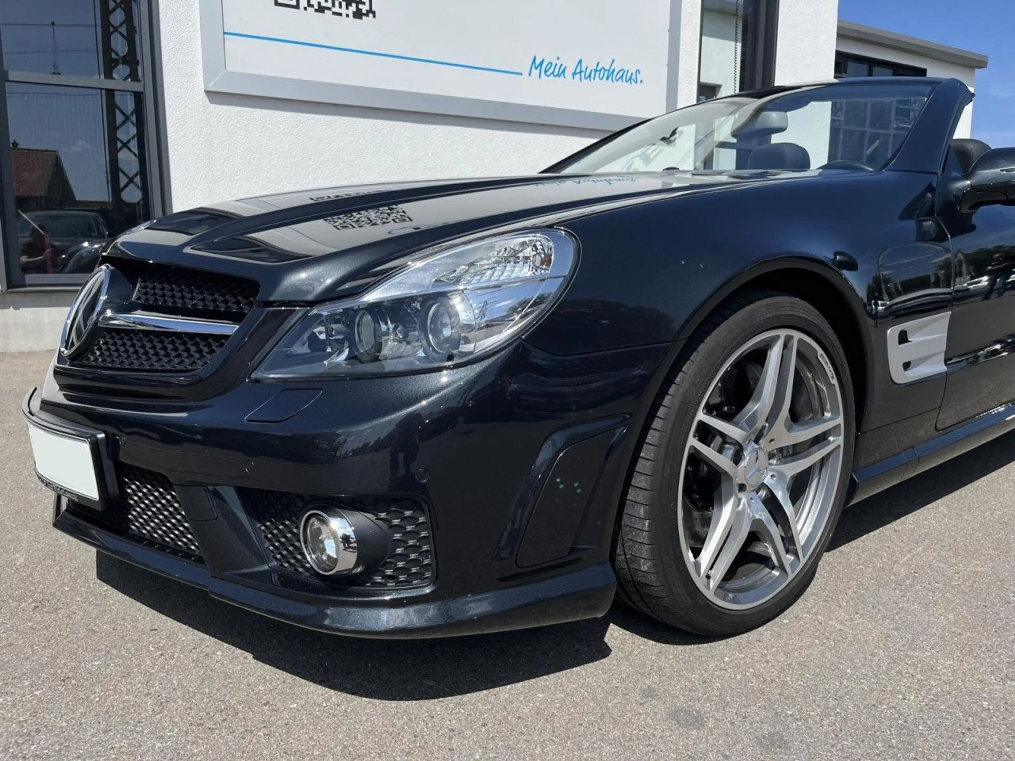 Mercedes-Benz SL 63 AMG Pano Active Body Control Airscarf Comand — photo 3