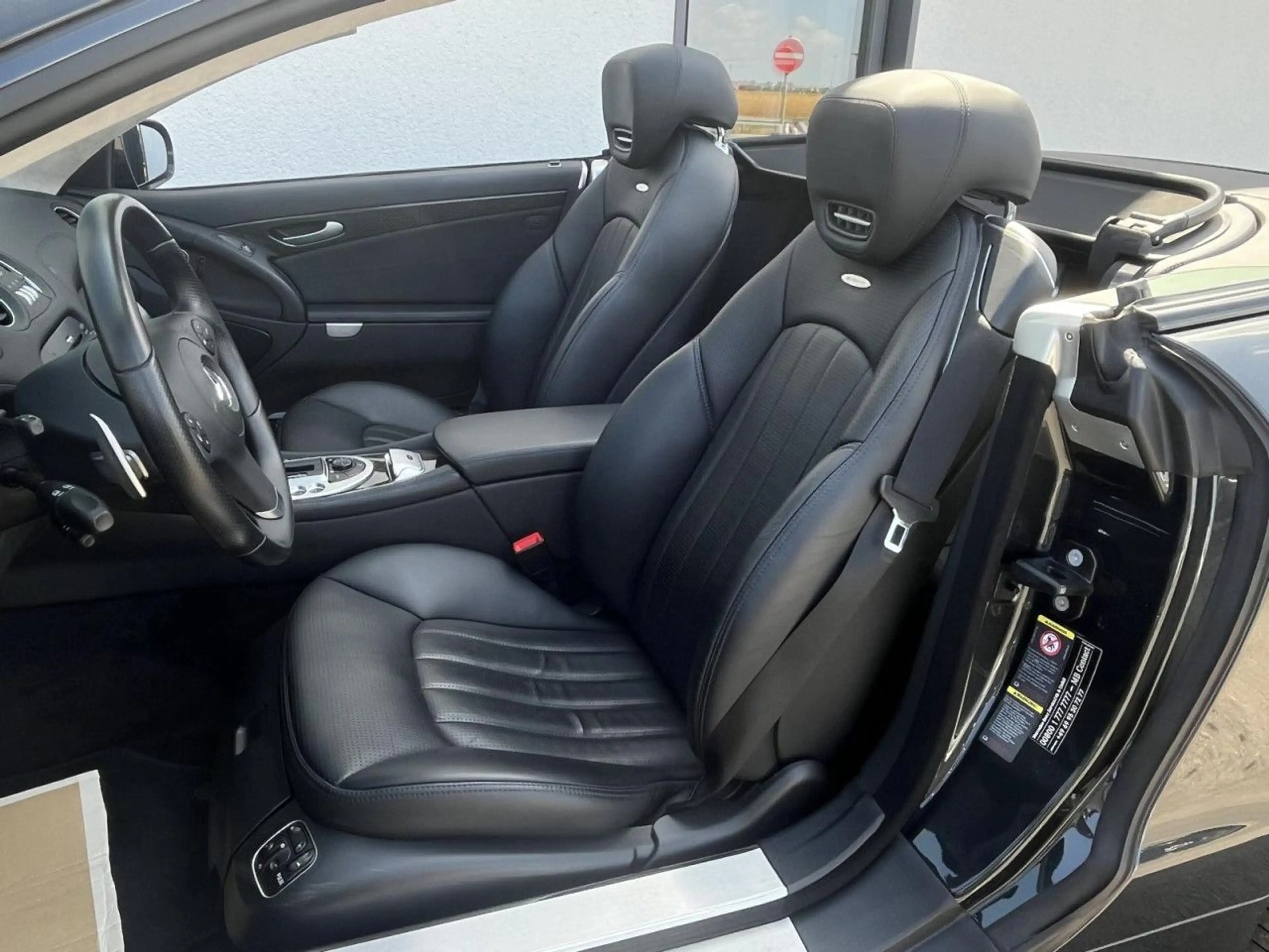 Mercedes-Benz SL 63 AMG Pano Active Body Control Airscarf Comand — photo 13