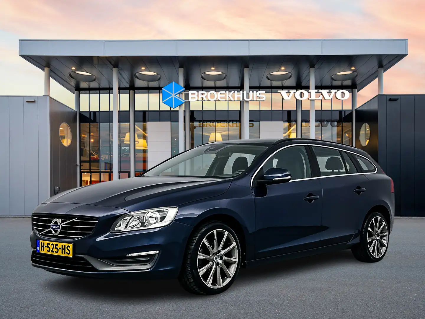 Volvo V60 T3 Momentum | 18' | Cruise control | Parkeersensor Blauw - 1