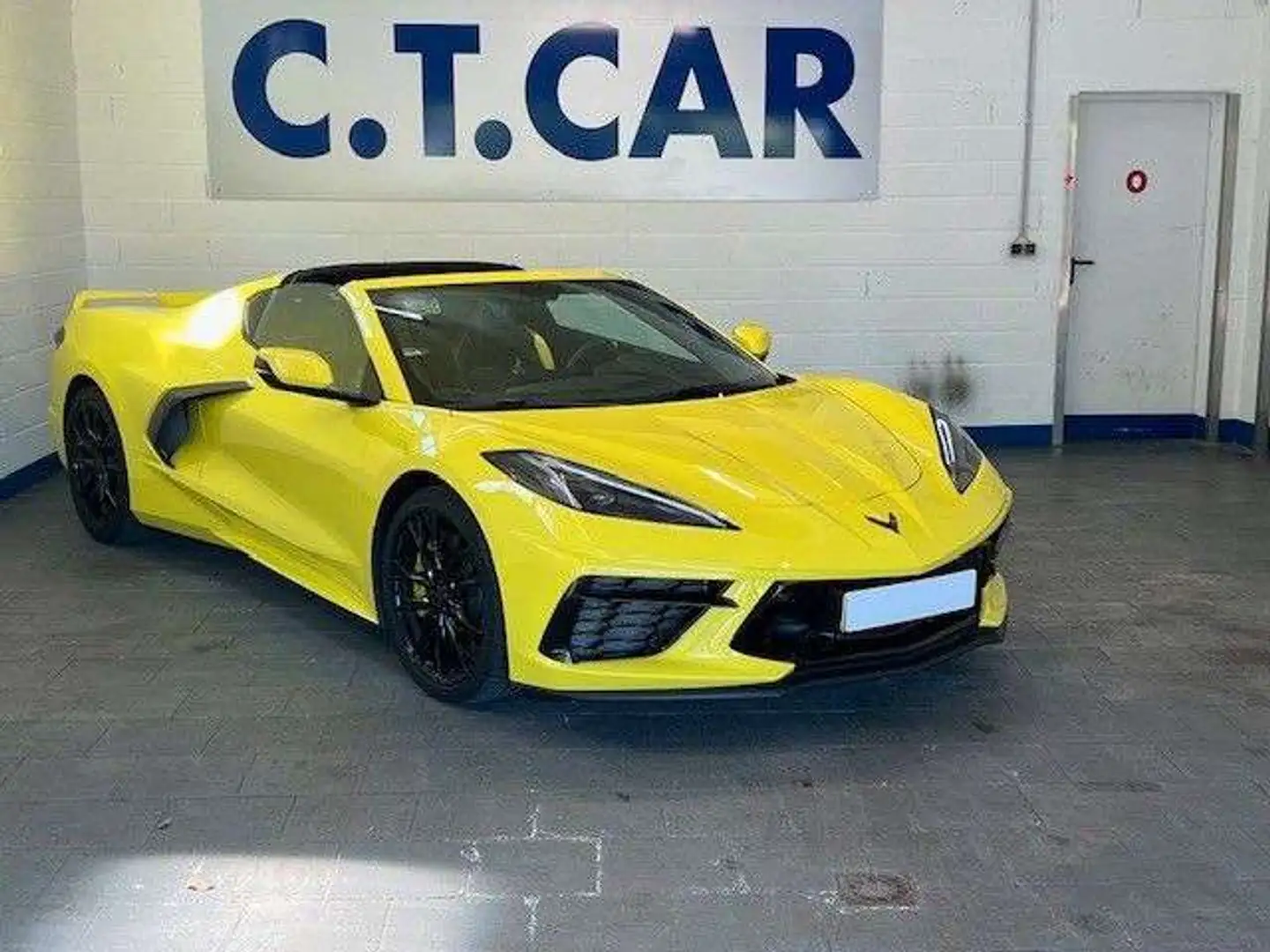 Corvette C8 3LT-V8 Europamodell HUD Magnetic lift Targa Amarillo - 1