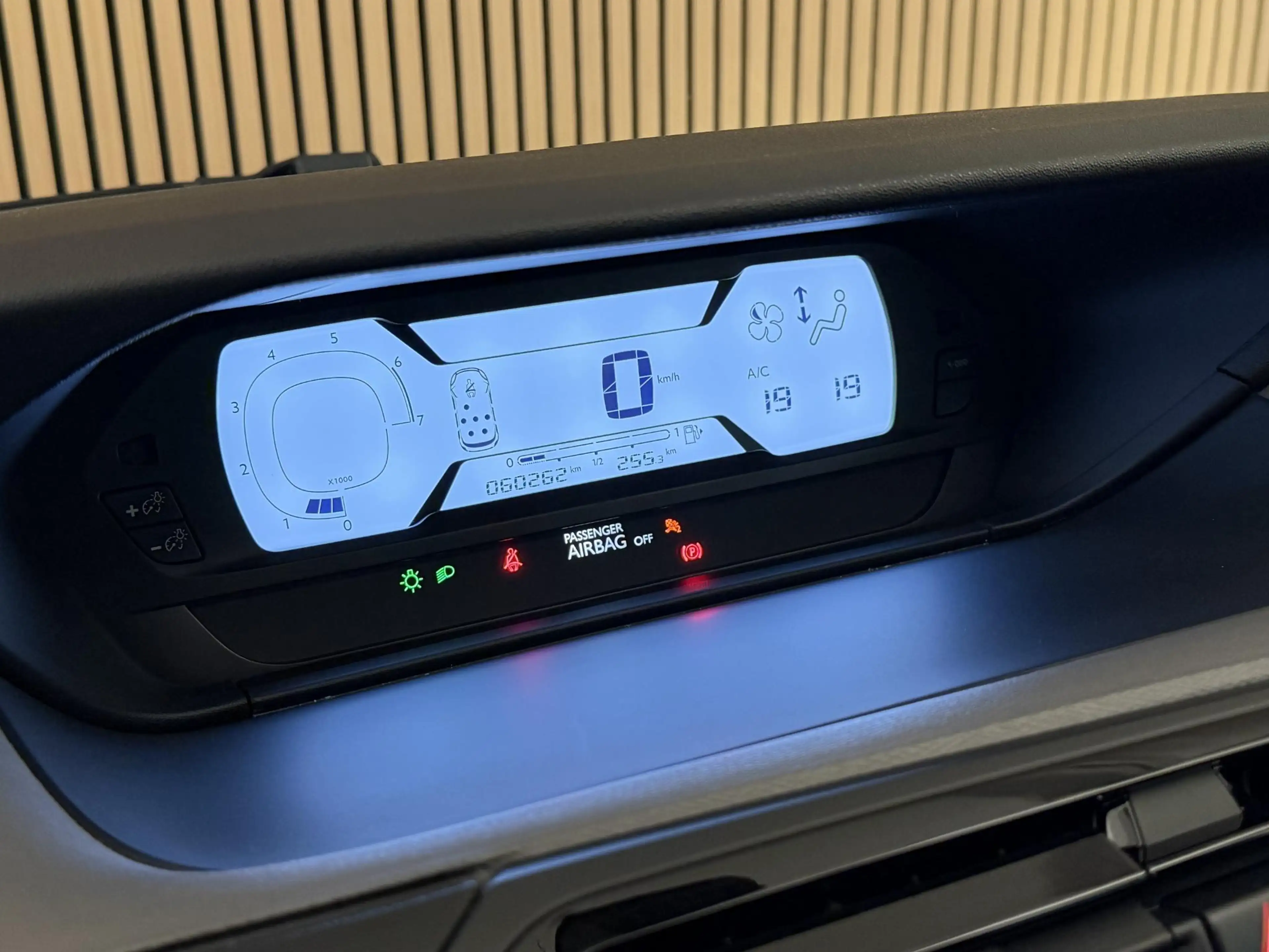 Citroen Grand C4 SpaceTourer 1.2 PureTech 130PK Feel | Trekhaak | Carplay | Ecc — photo 9