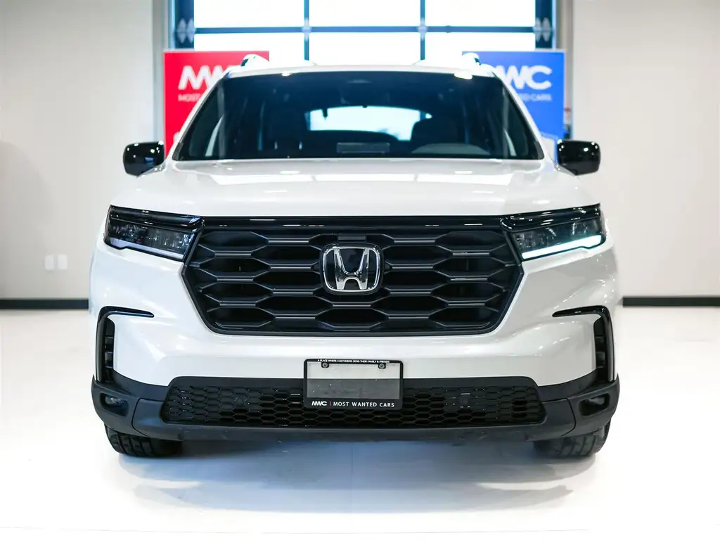 2025 Honda Pilot SPORT AWD photo 3