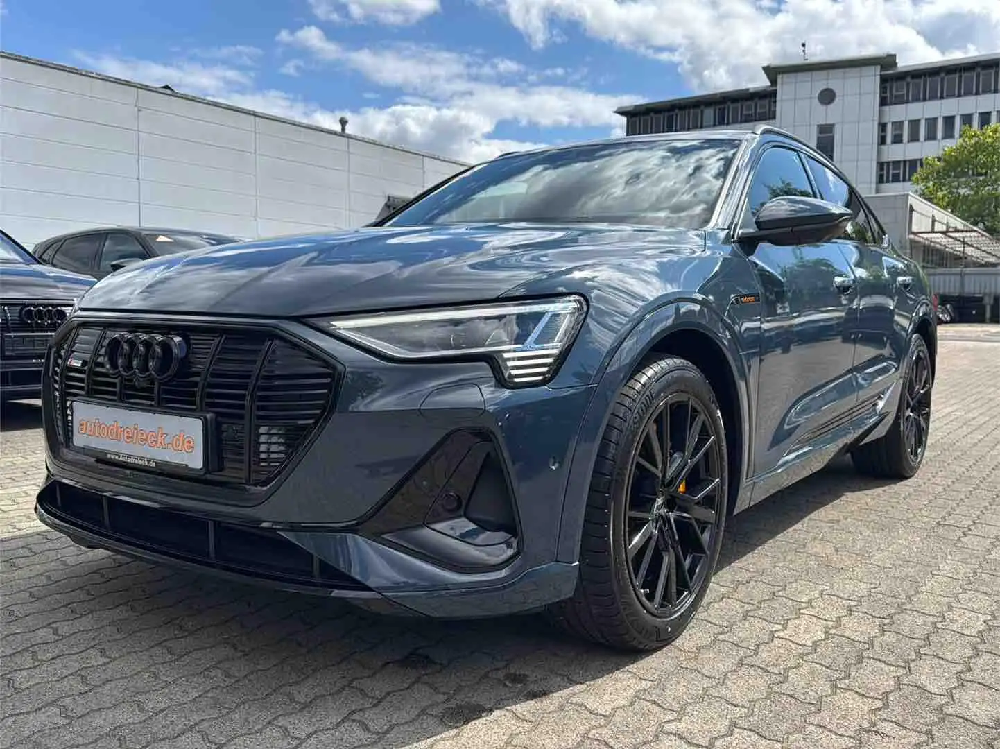 Audi e-tron Sportback 55 2x S line UPE 131K€ HuD PANO Blau - 1