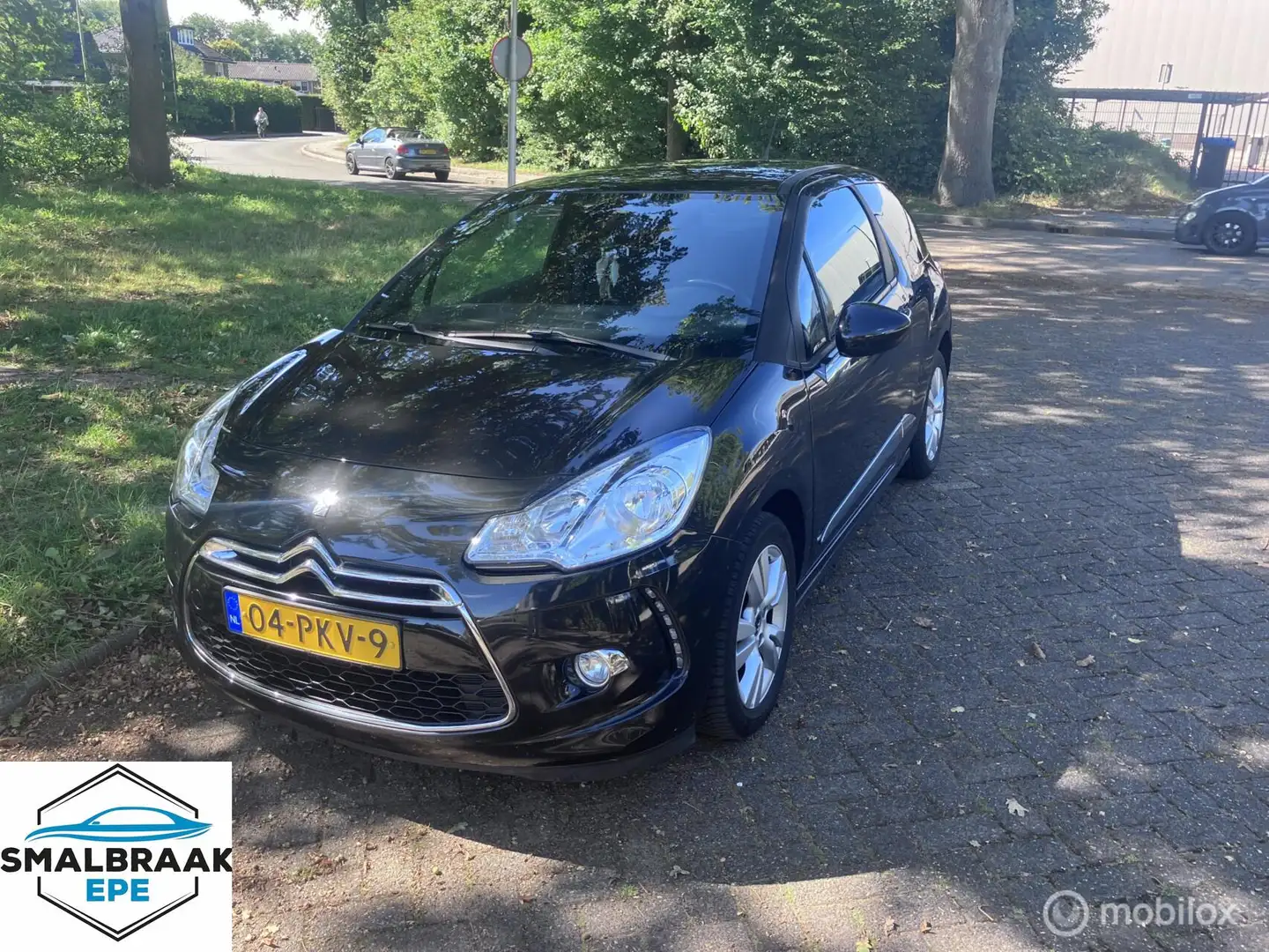 Citroen DS3 1.6 VTi So Chic Climatecontrol Automaat Zwart - 1