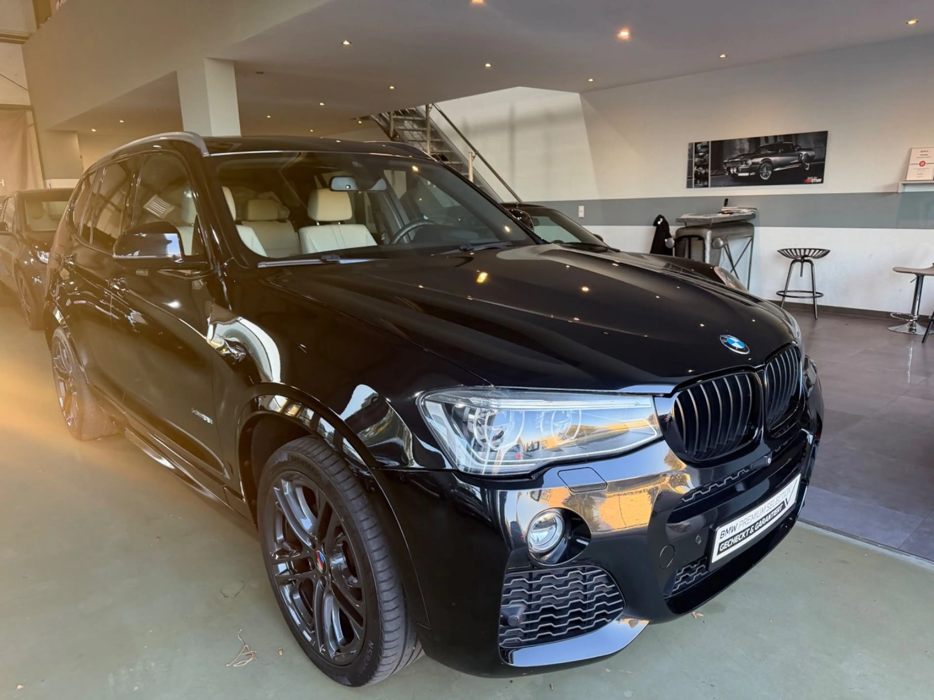 BMW X3 xDrive 35i M-Sport Navi/H-K/Panorama/Bi-Xenon — photo 6