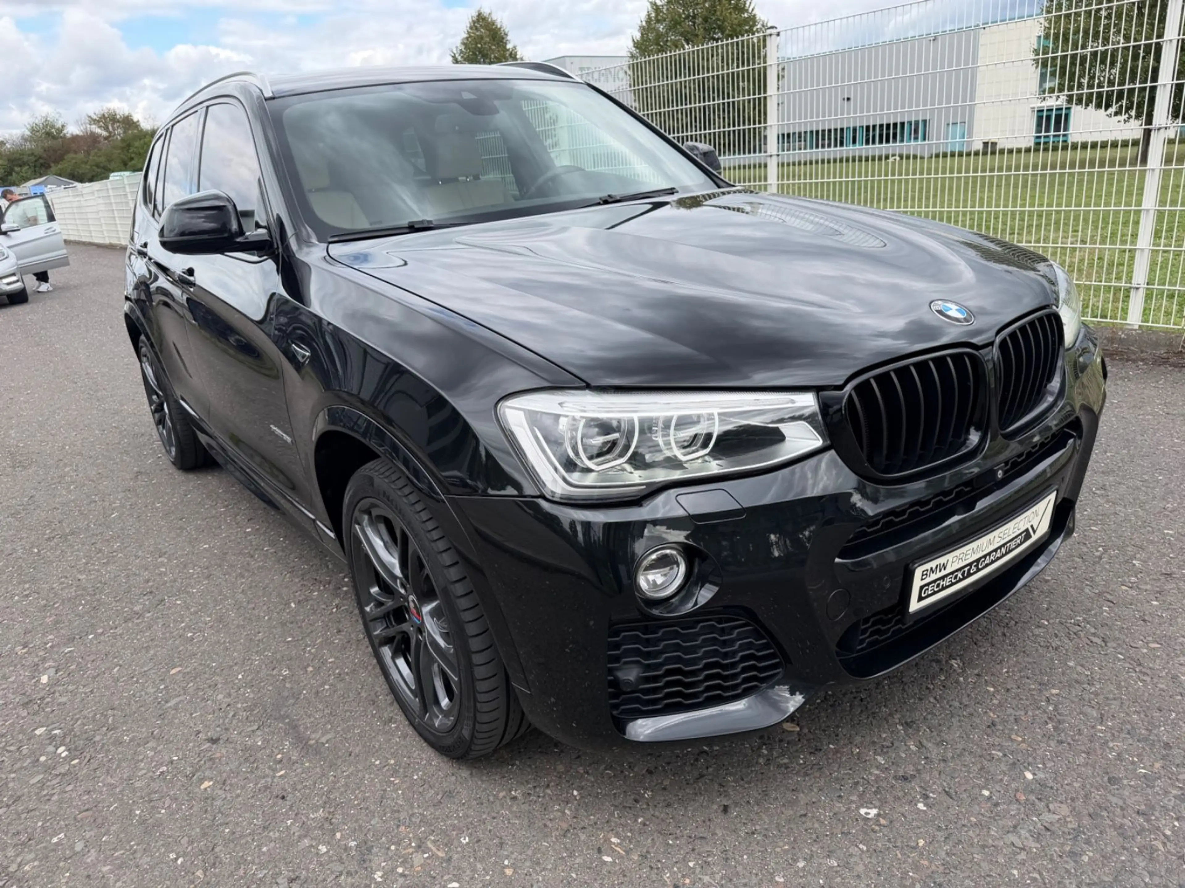 BMW X3 xDrive 35i M-Sport Navi/H-K/Panorama/Bi-Xenon — photo 2