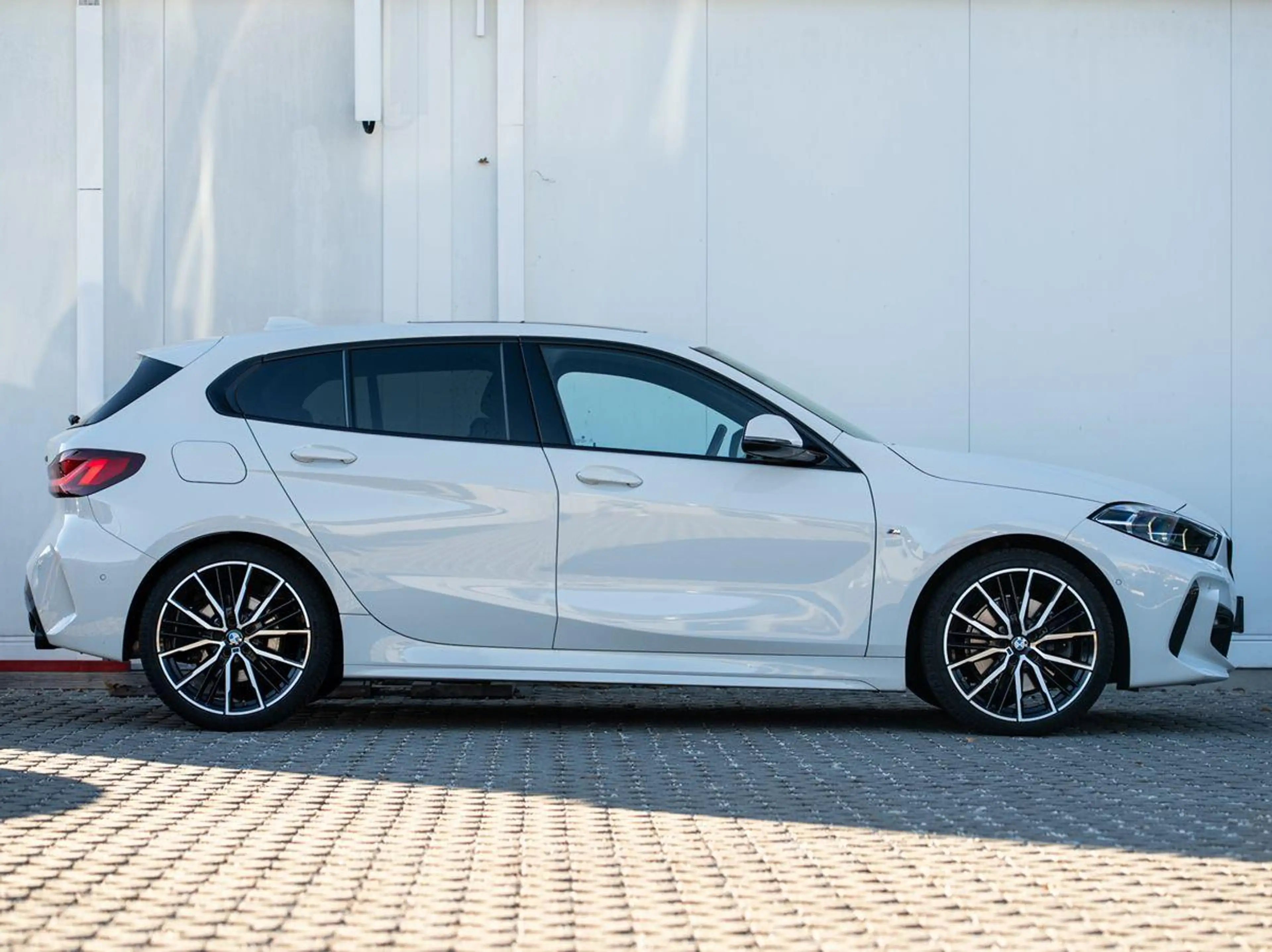 BMW 120 i M-Sport 19 GSD KoZg RFK DAB HiFi LiveCoProf — photo 8