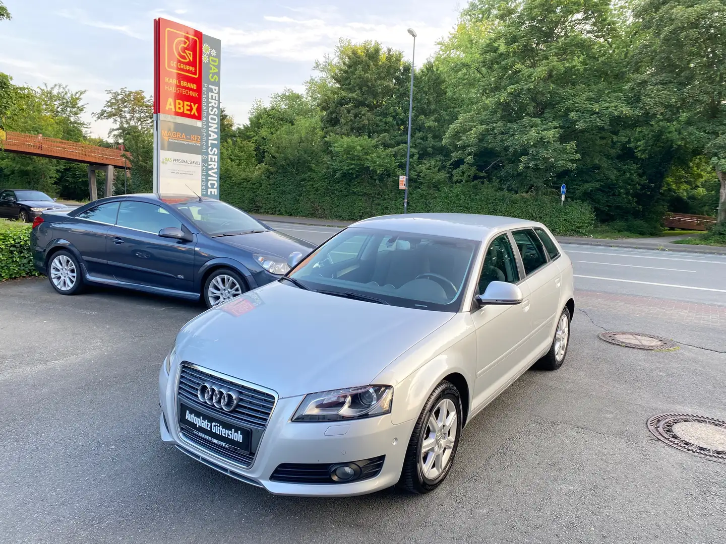 Audi A3 1.4 TFSI Sportback S tronic Ambiente XENON PDC SHZ Plateado - 1