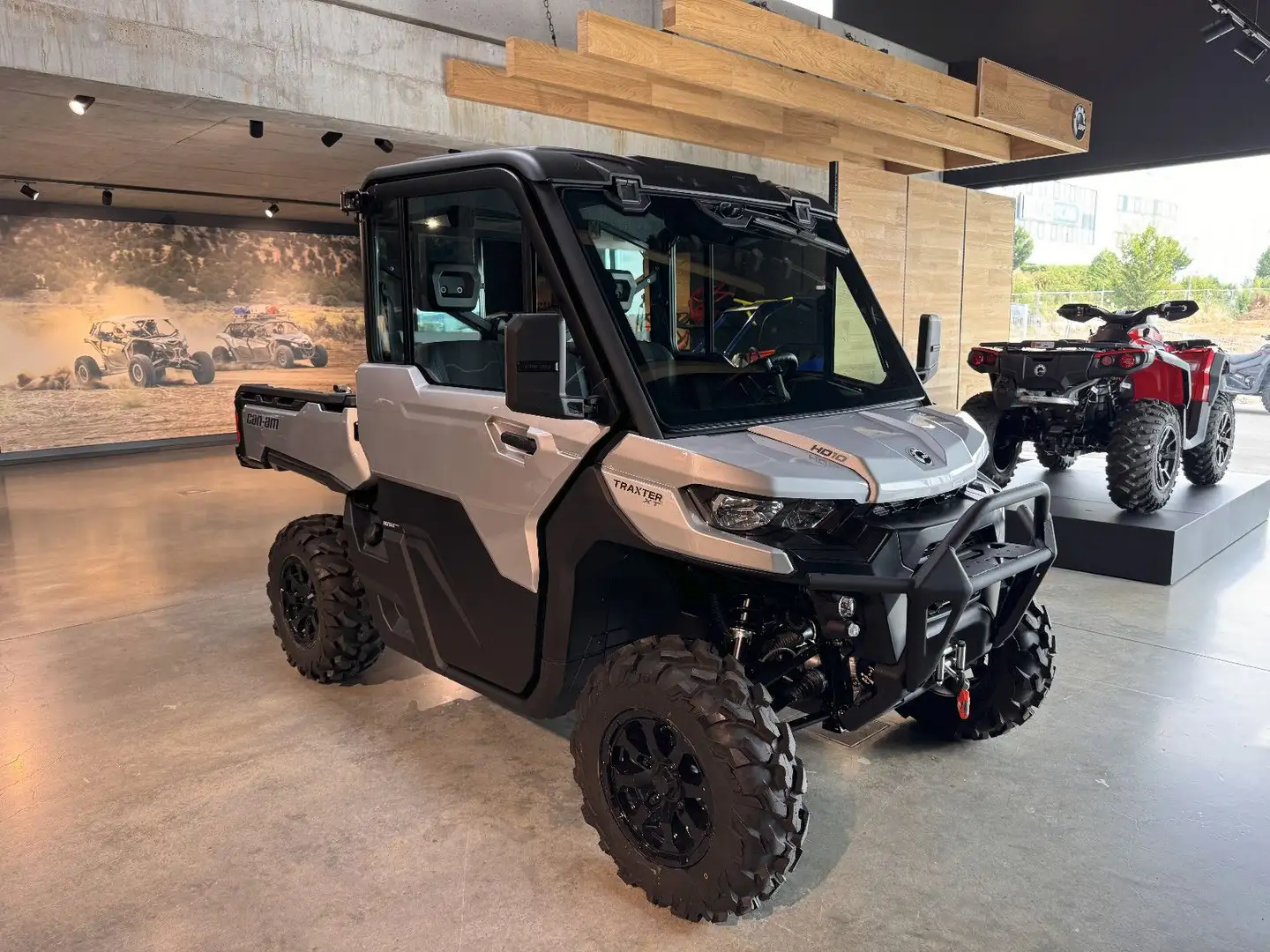 Can-Am Traxter 1000 XT 2024 HD10 XU, Pro Argintiu - 1