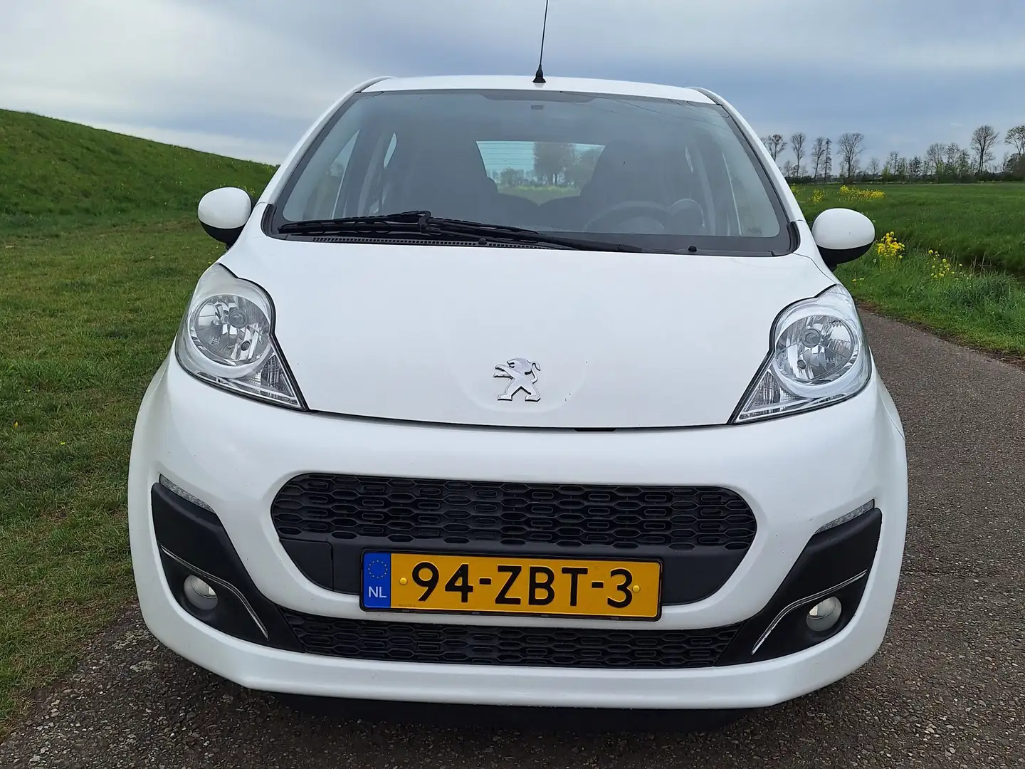Peugeot 107 1.0 Active bijela - 2