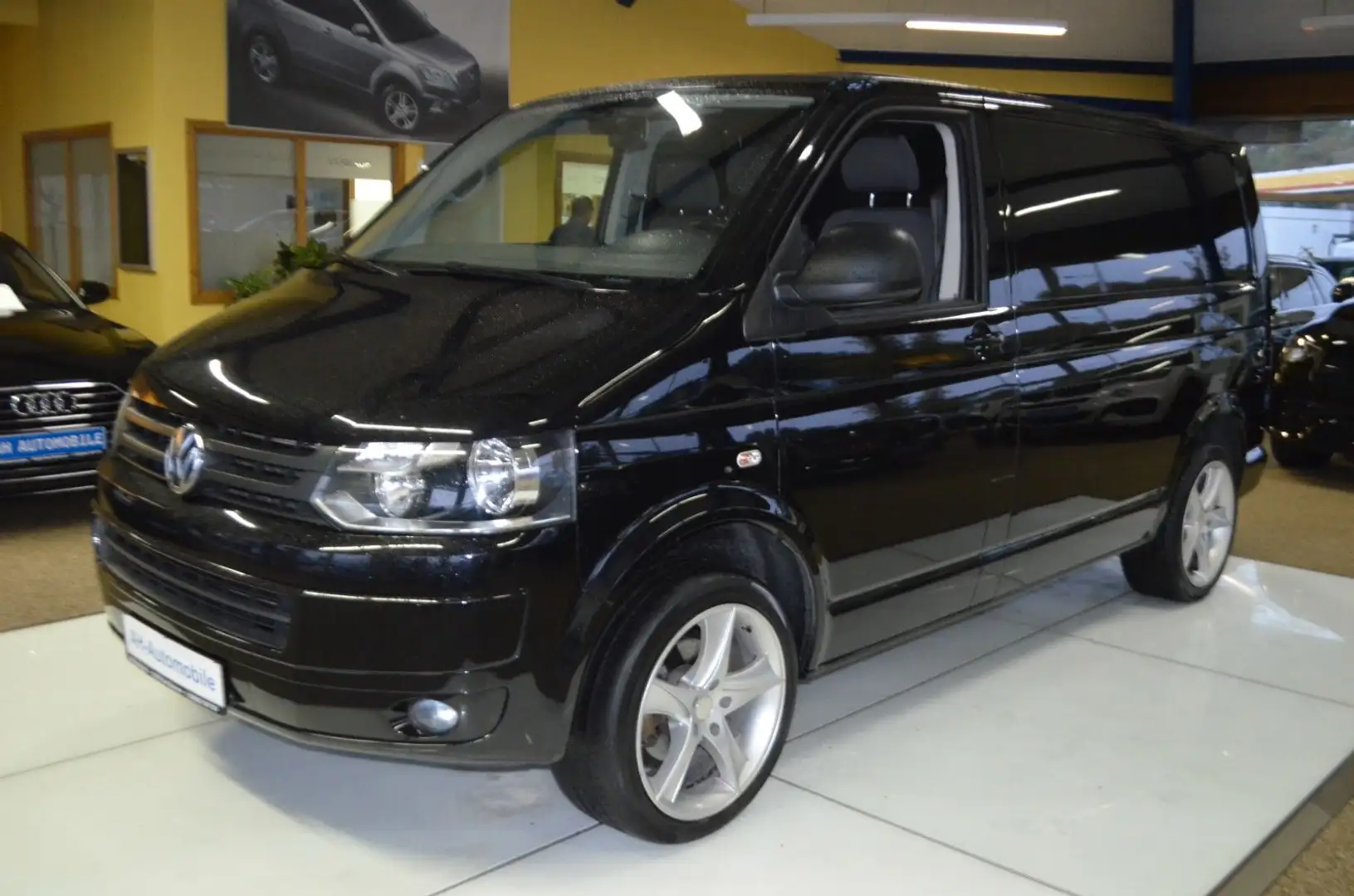 Volkswagen T5 Transporter Kasten-Kombi AUTOMATIK / NAVI Schwarz - 1