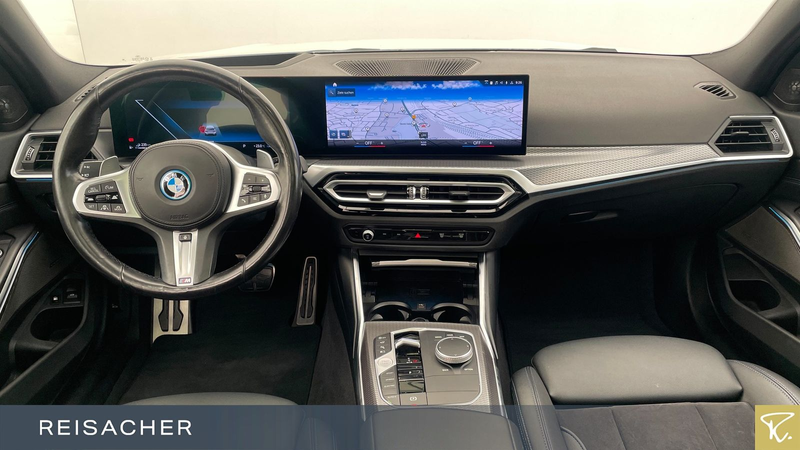 BMW 330 e A xDrive Tou M-Sport PRO,Pano,AHK,360° — photo 6