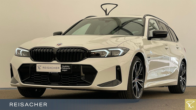 BMW 330 e A xDrive Tou M-Sport PRO,Pano,AHK,360°